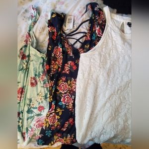 Torrid tops sz 2